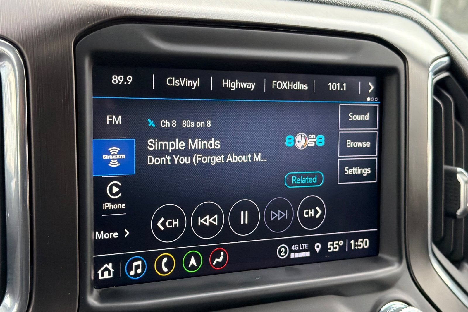 2021 GMC Sierra 1500 AT4 - Photo 17