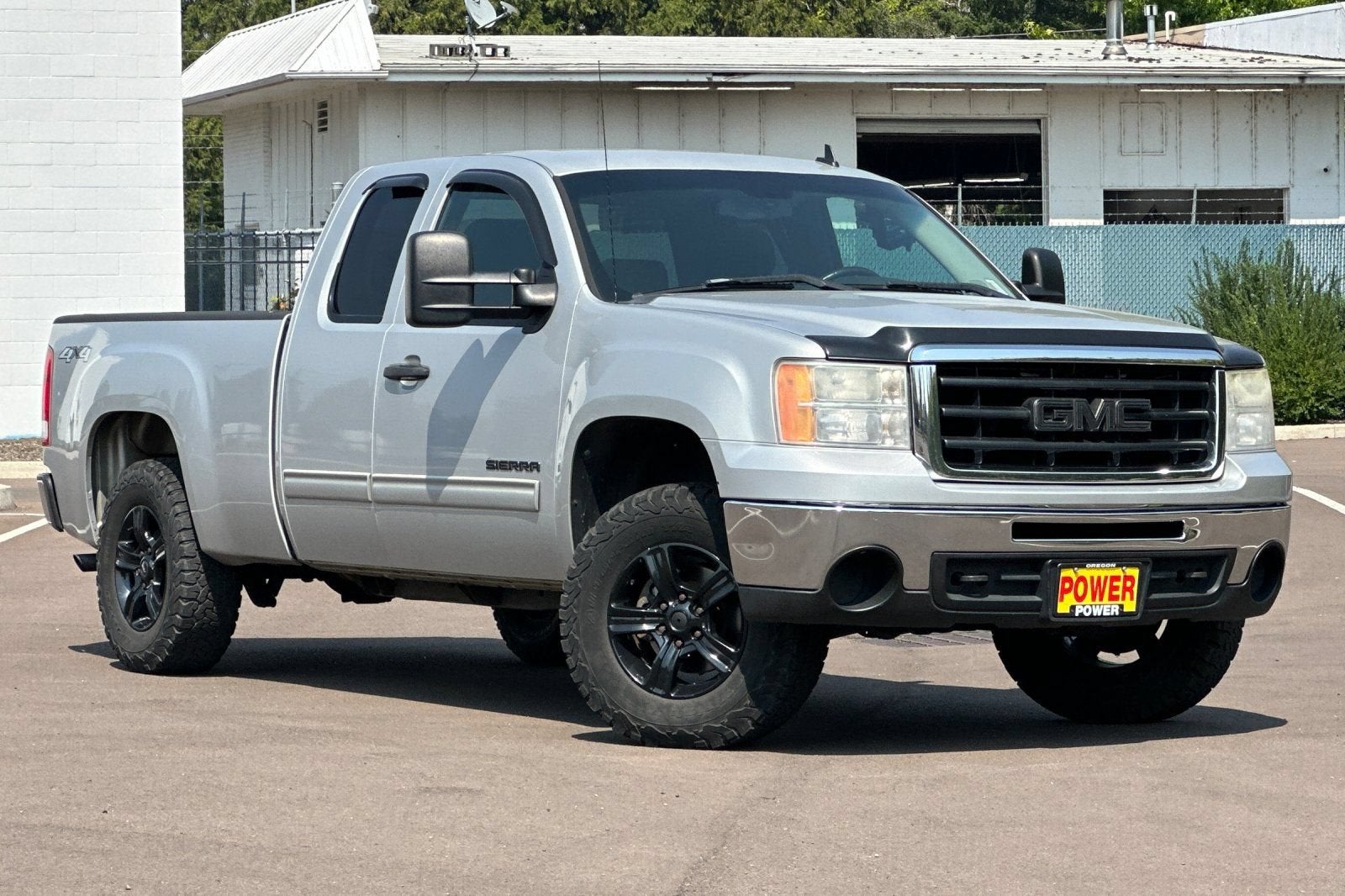 Used 2010 GMC Sierra 1500 SLE with VIN 1GTSKVE30AZ123149 for sale in Corvallis, OR