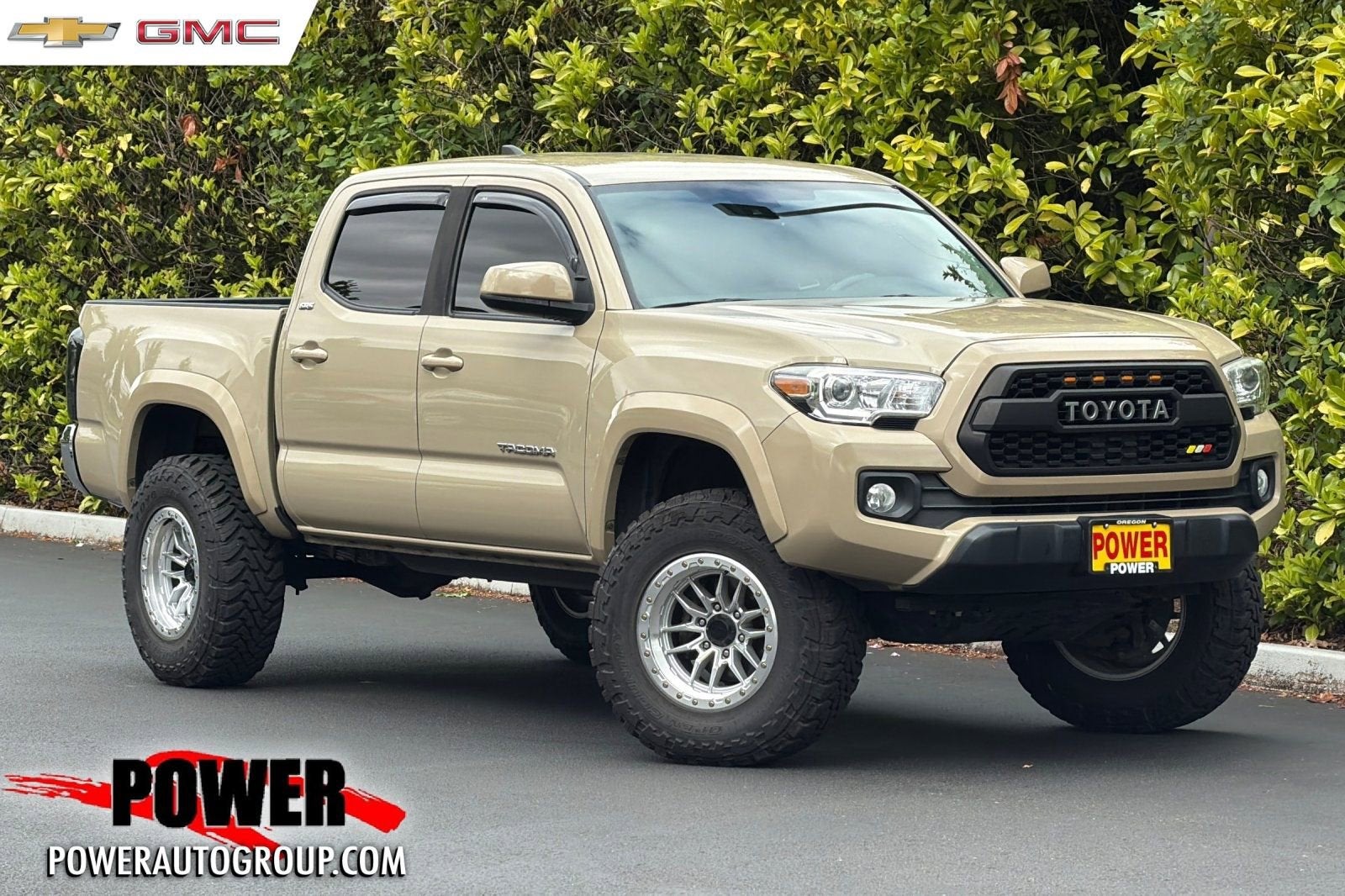2019 Toyota Tacoma SR5 Double Cab 4WD V6 Auto Short Bed's photo