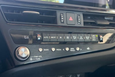 2024 Lexus ES ES 300h Luxury