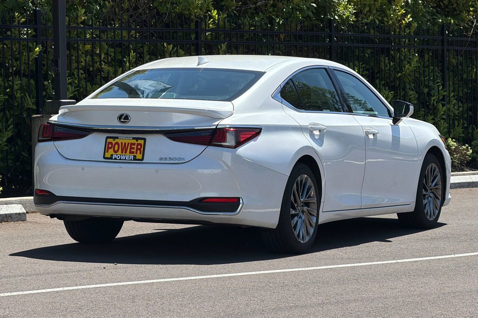 2024 Lexus ES ES 300h Luxury