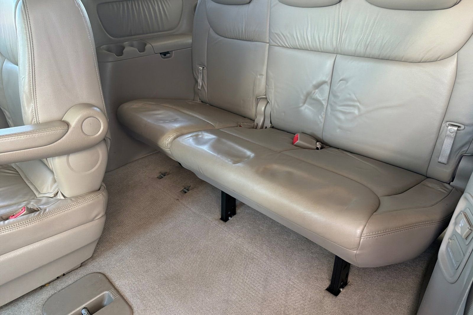 2004 Toyota Sienna XLE