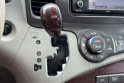 2013 Toyota Sienna XLE