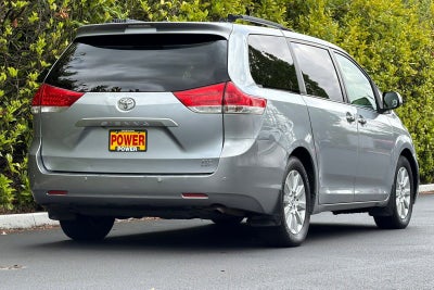2013 Toyota Sienna XLE