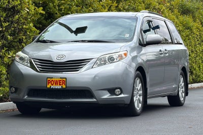 2013 Toyota Sienna XLE