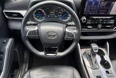 2021 Toyota Highlander Hybrid Platinum