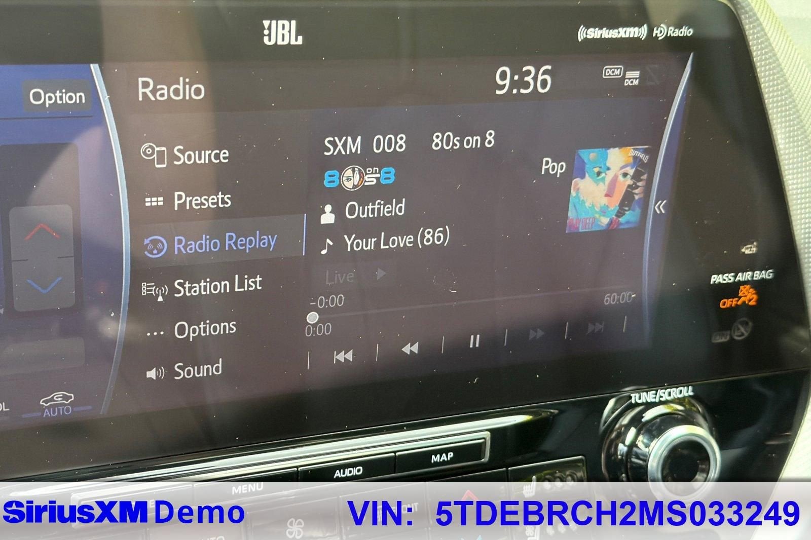 2021 Toyota Highlander Hybrid Platinum