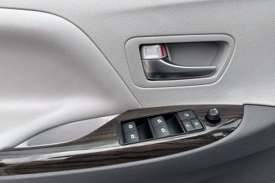 2019 Toyota Sienna XLE Auto Access Seat