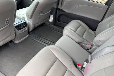 2019 Toyota Sienna XLE Auto Access Seat