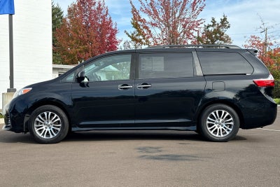 2019 Toyota Sienna XLE Auto Access Seat