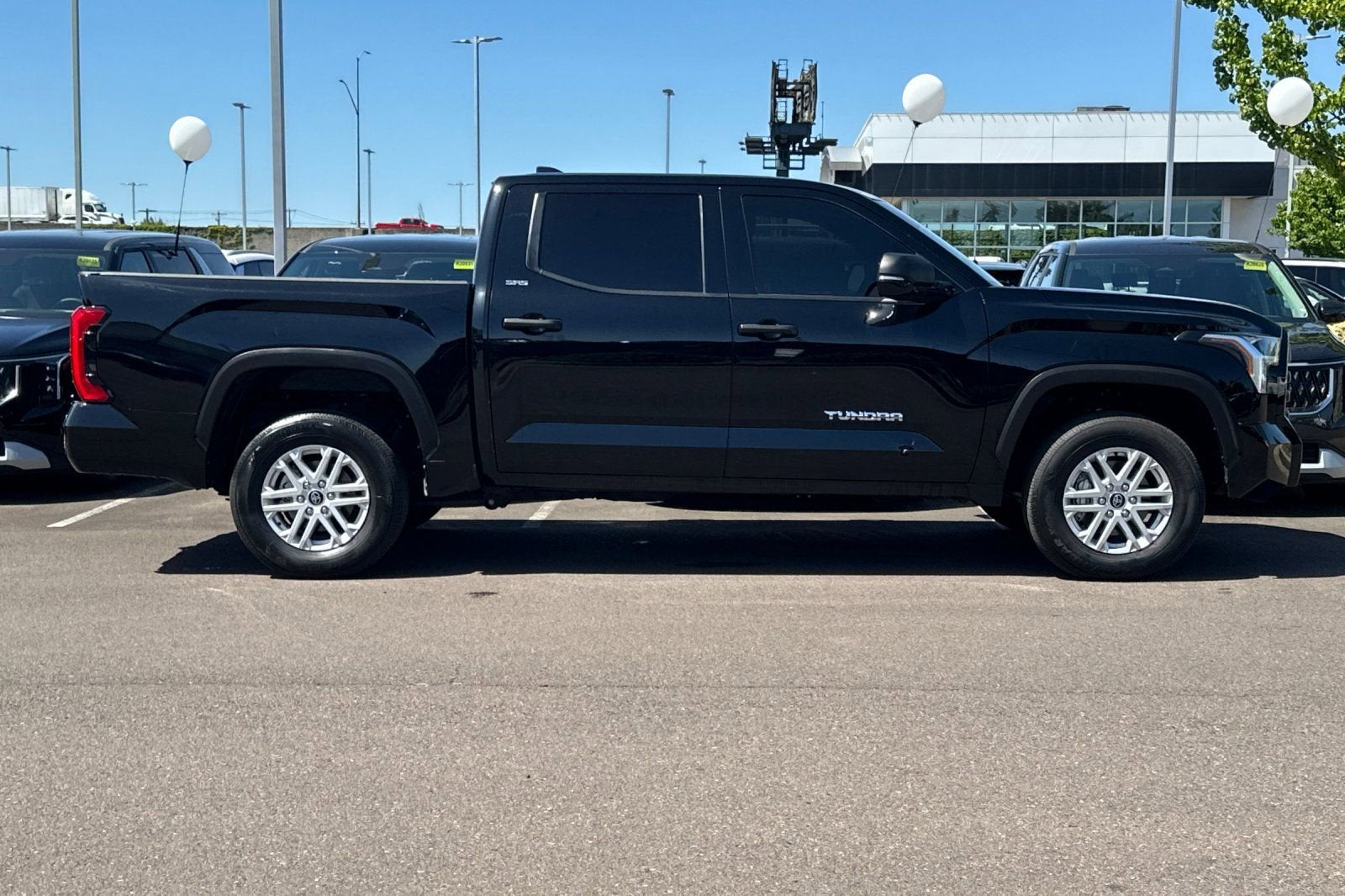 2024 Toyota Tundra 4WD SR5