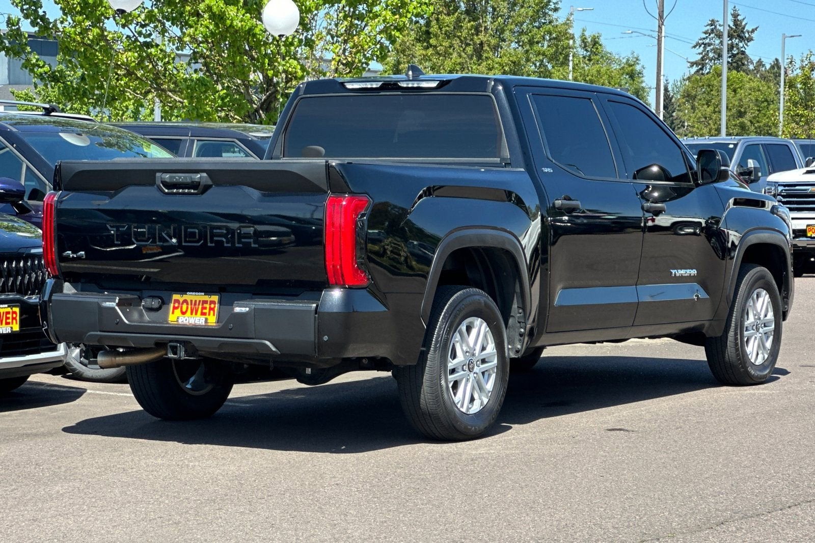 2024 Toyota Tundra 4WD SR5