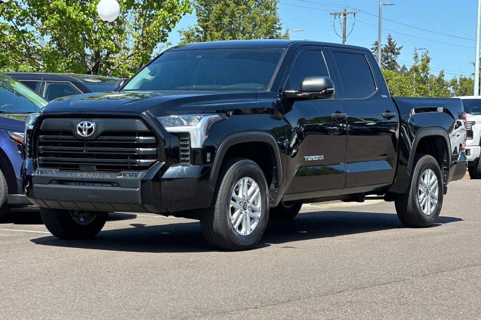 2024 Toyota Tundra 4WD SR5
