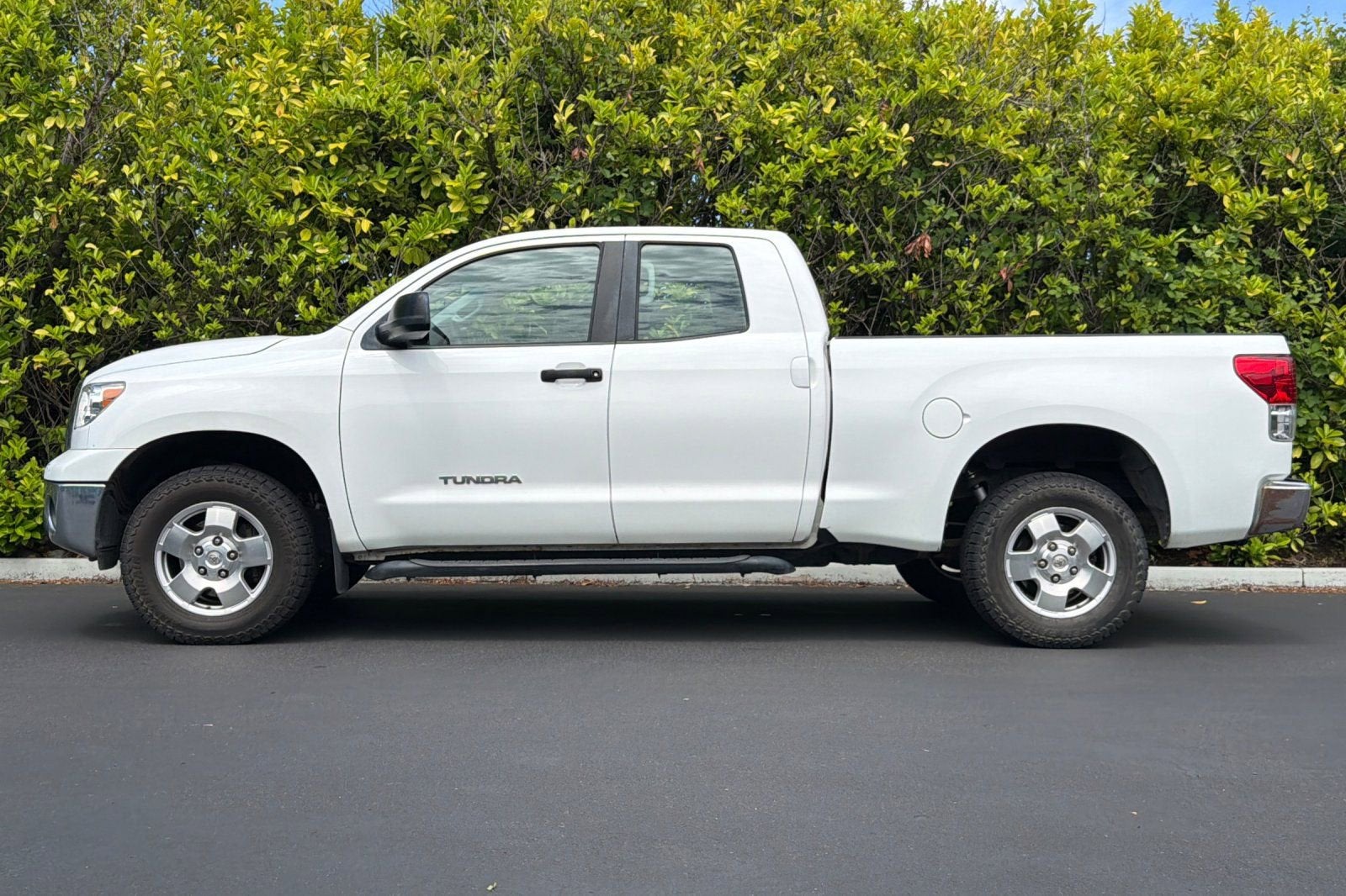 2011 Toyota Tundra 4WD Truck DBL 4WD V8 4.6
