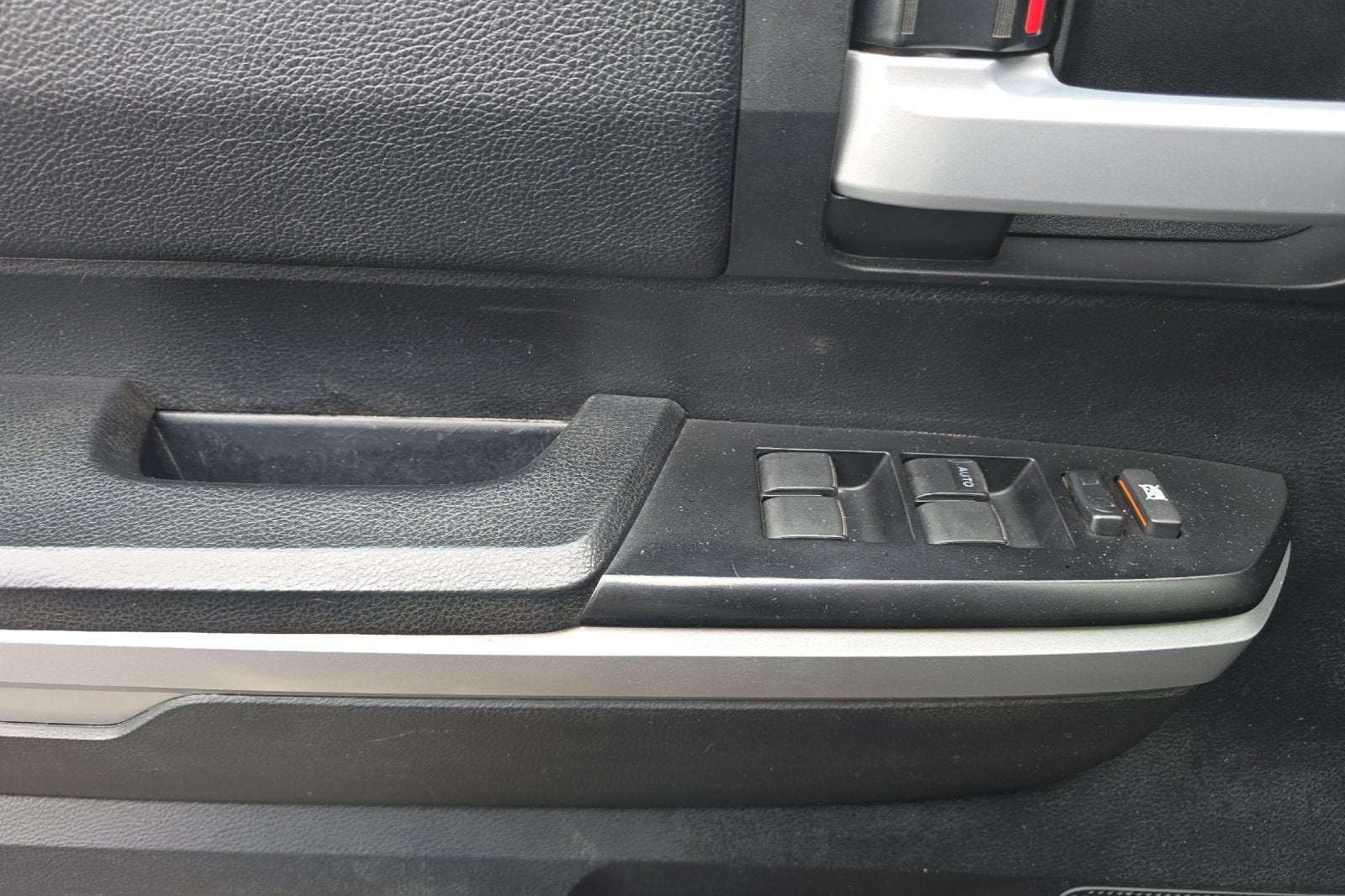 2017 Toyota Tundra 4WD SR