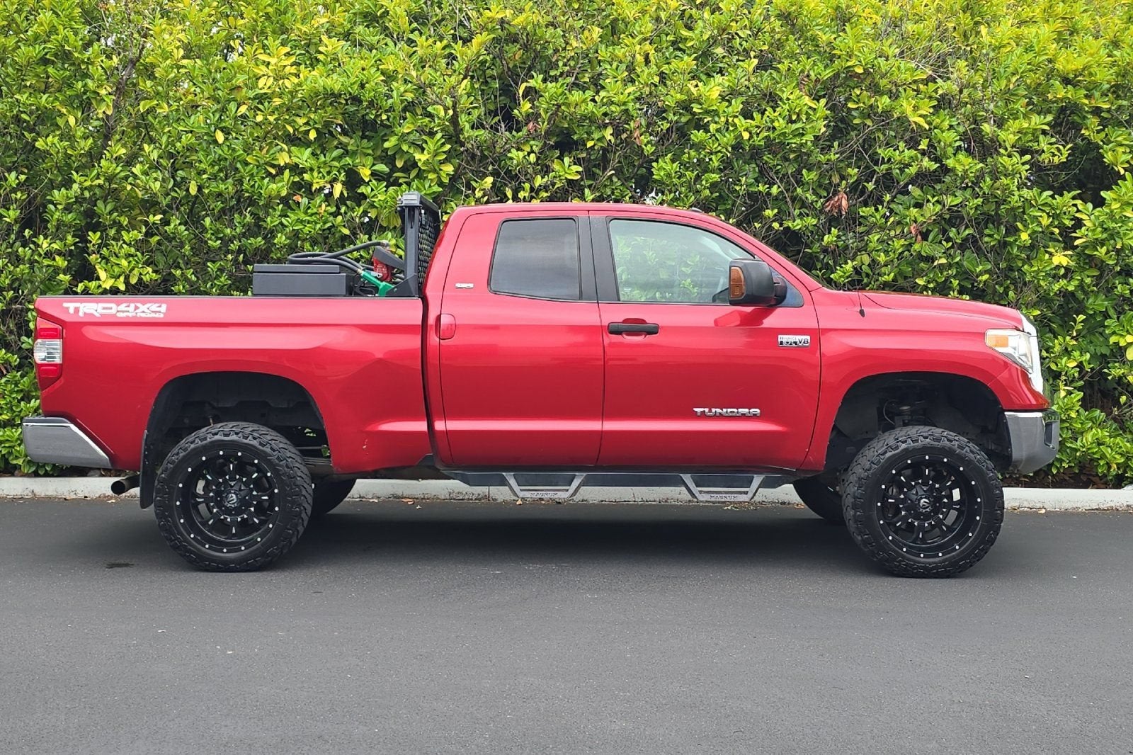 2017 Toyota Tundra 4WD SR