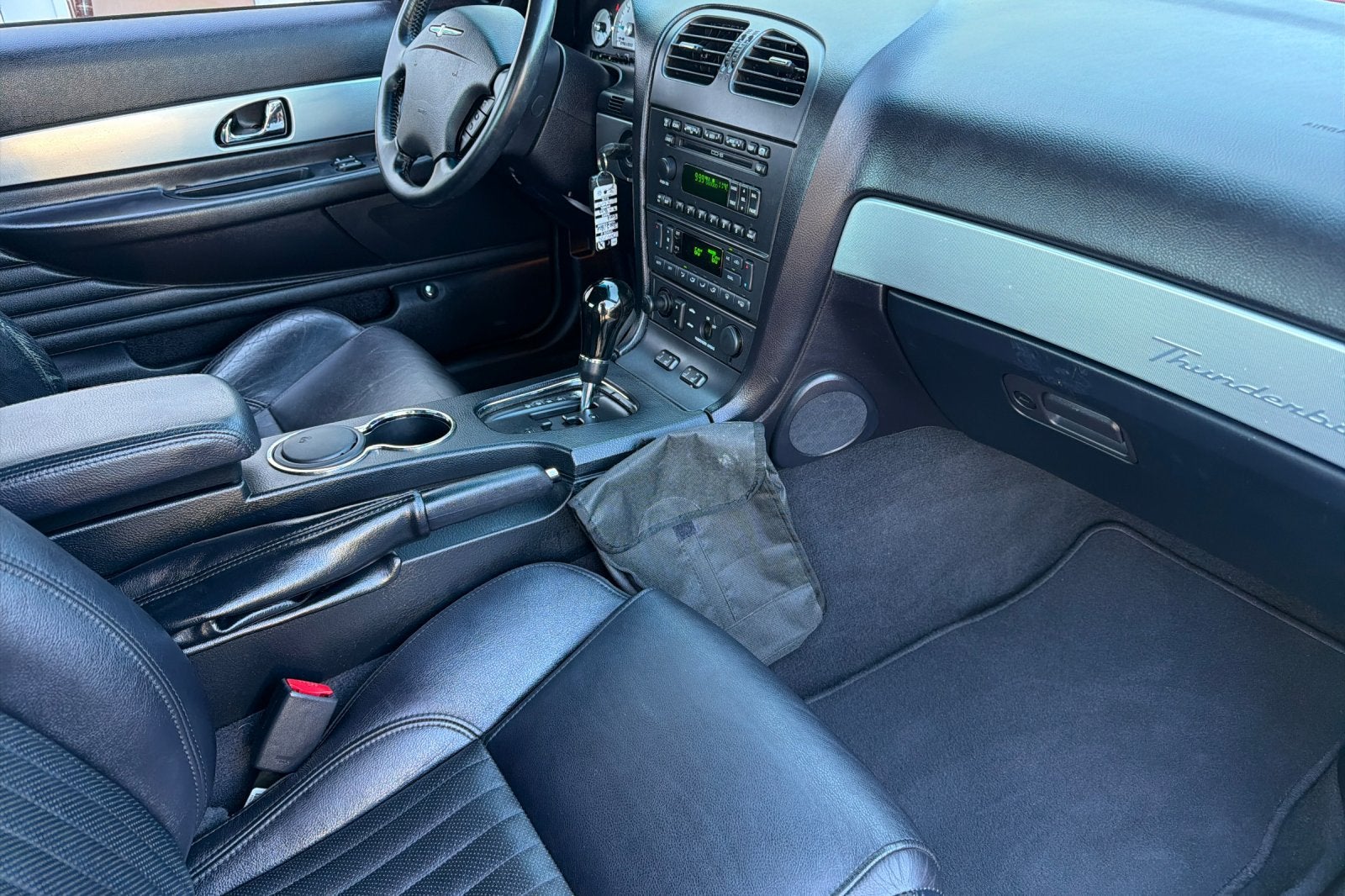 2005 Ford Thunderbird Base