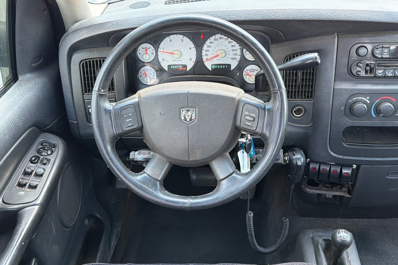 2004 Dodge Ram 2500 SLT