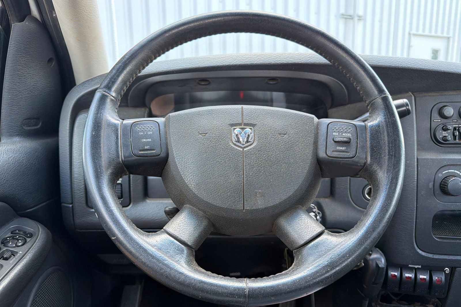 2004 Dodge Ram 2500 SLT