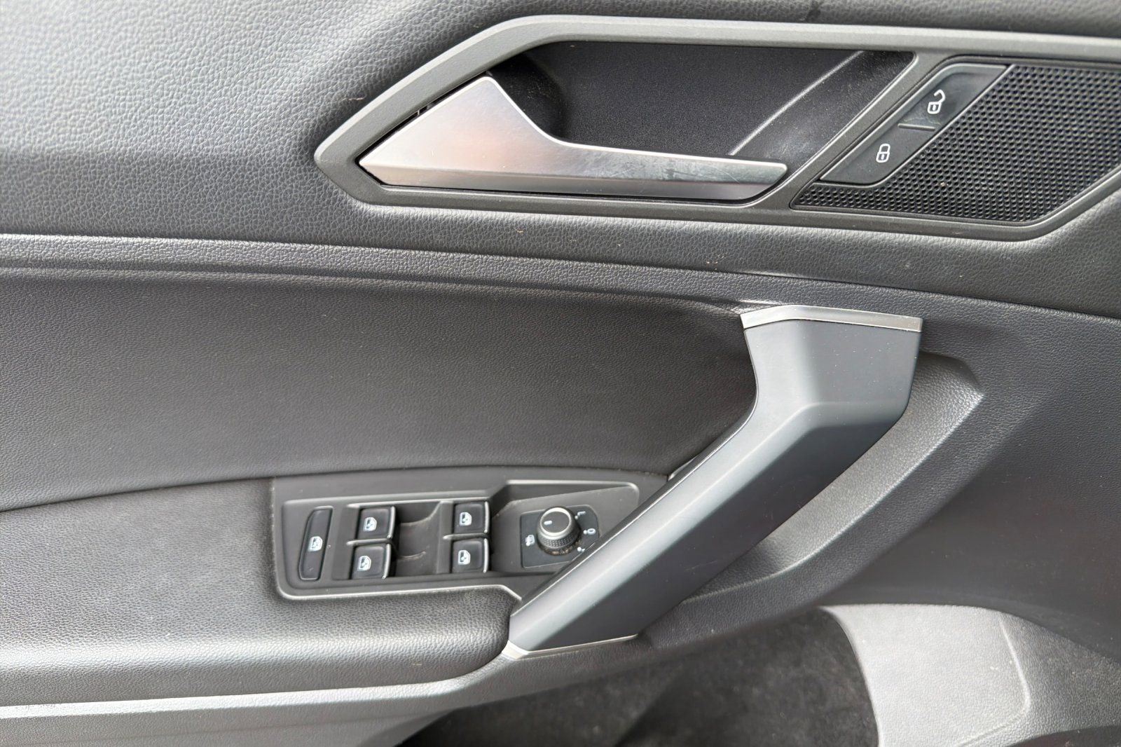 2020 Volkswagen Tiguan 2.0T SE 4Motion