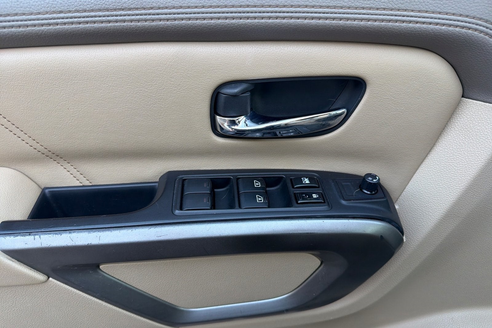 2015 Nissan Armada SV