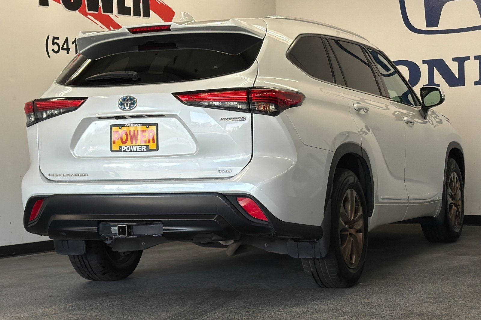 2022 Toyota Highlander Hybrid Bronze Edition