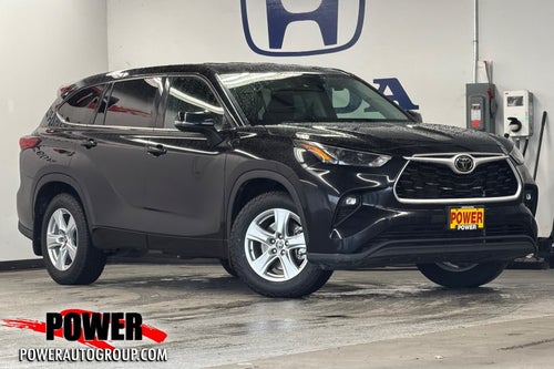 2022 Toyota Highlander LE