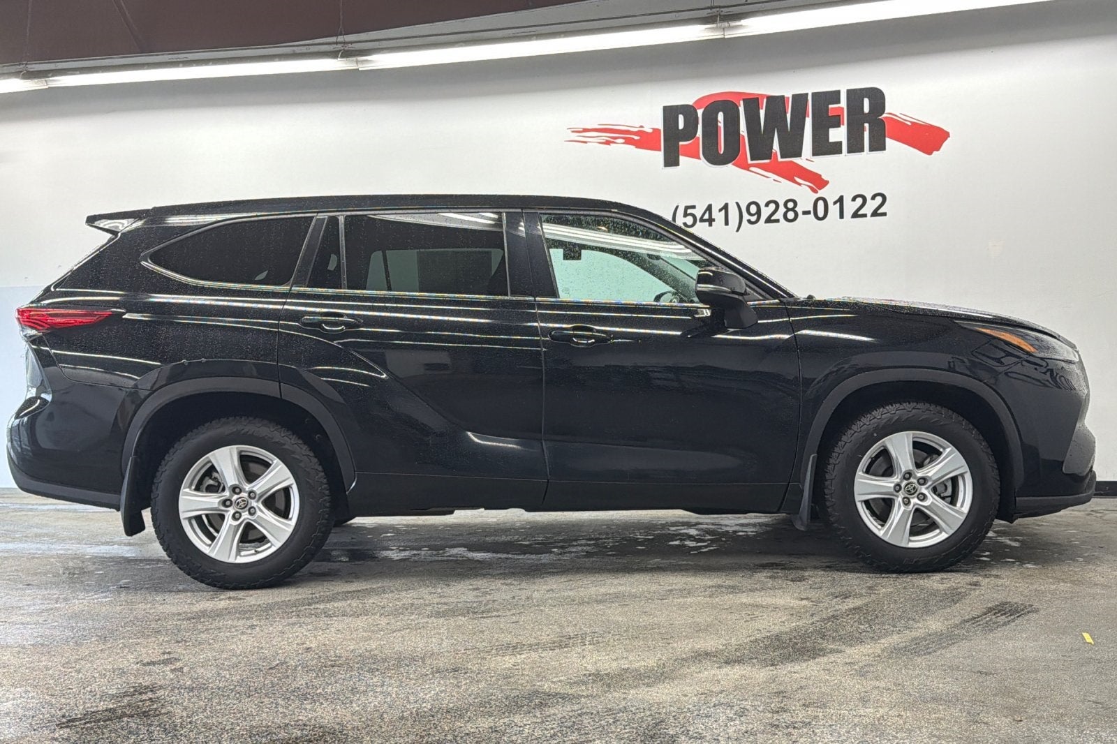 2022 Toyota Highlander LE