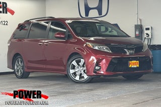 2019 Toyota Sienna SE 8 Passenger