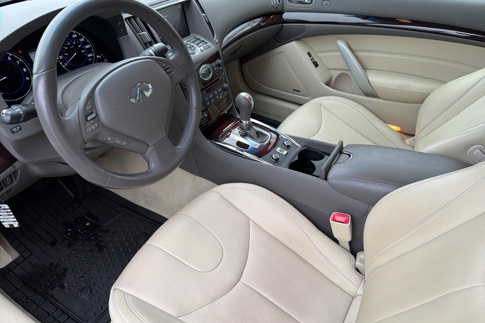 2011 INFINITI G37 Base