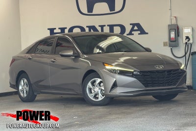 2022 Hyundai Elantra SE