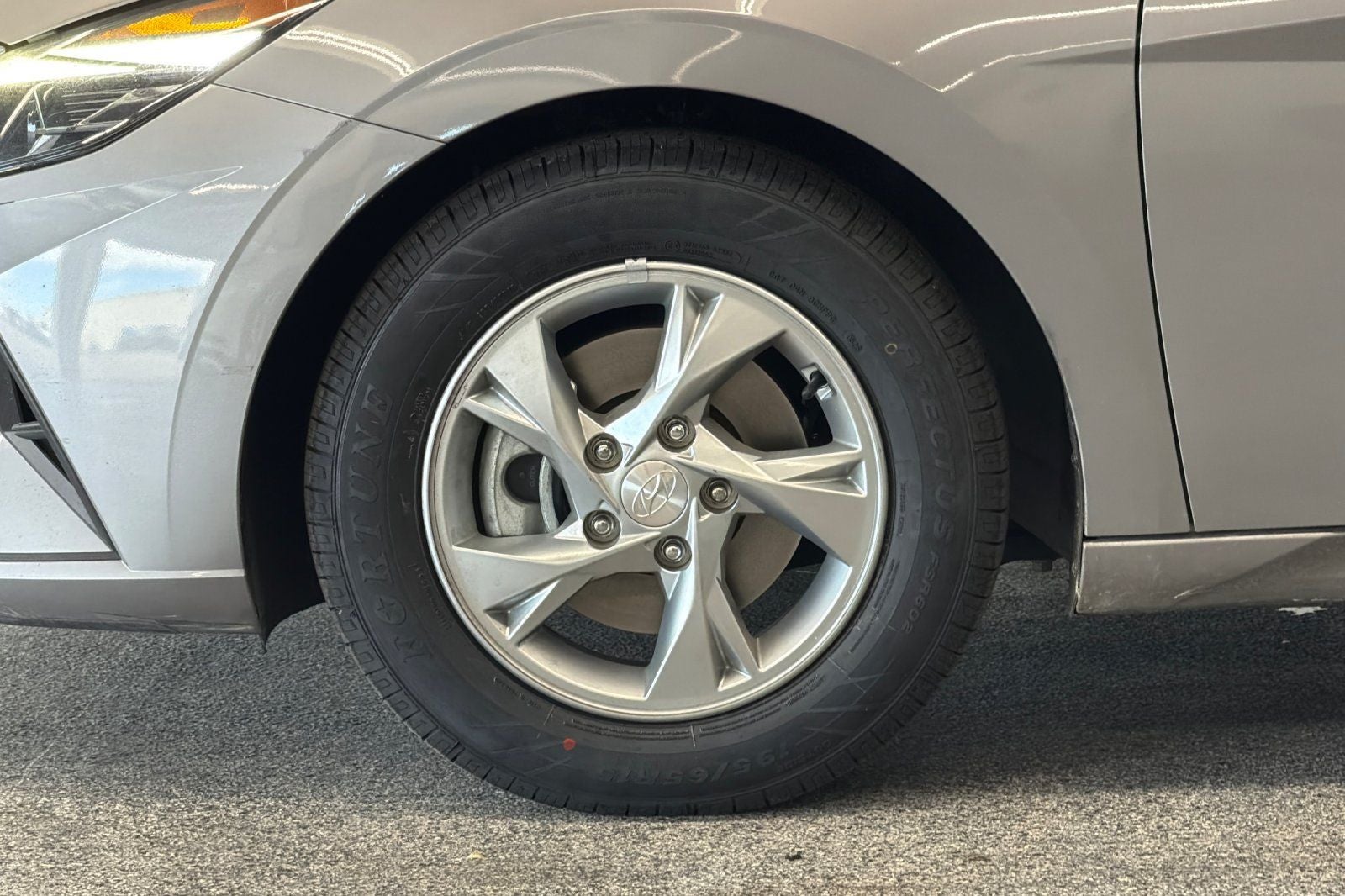 2022 Hyundai Elantra SE