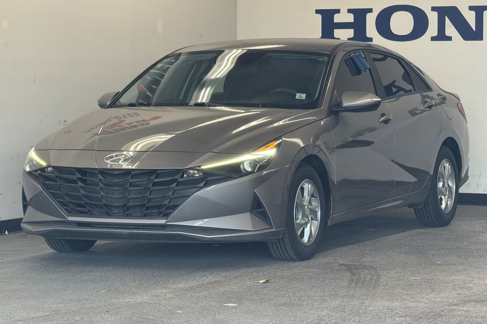 2022 Hyundai Elantra SE