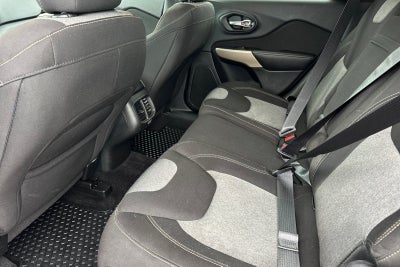 2017 Jeep Cherokee Sport