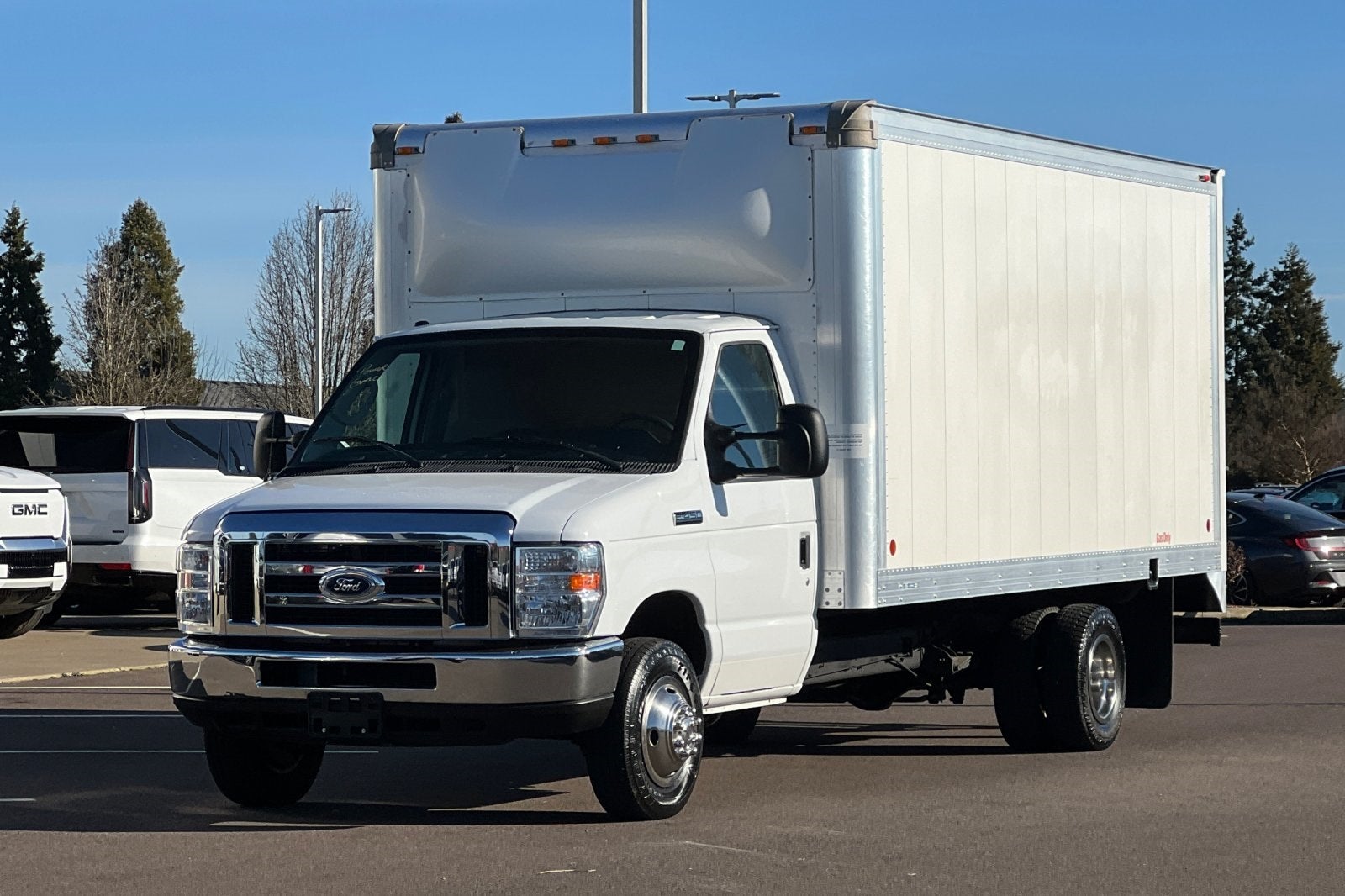 2018 Ford E-450SD Base DRW