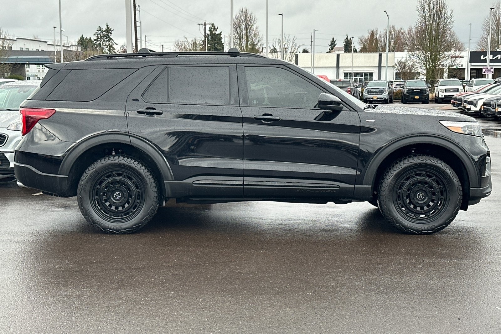 2023 Ford Explorer ST-Line