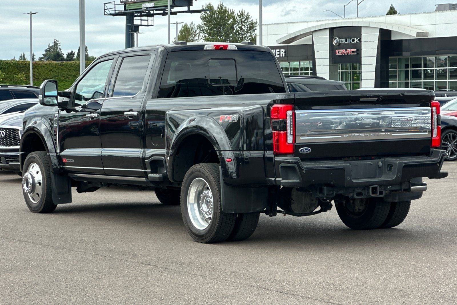 2023 Ford F-450SD Platinum