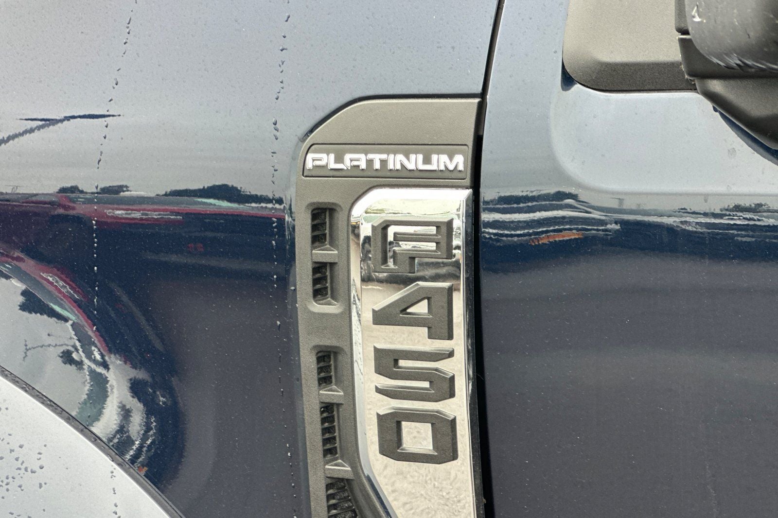 2024 Ford F-450SD Platinum