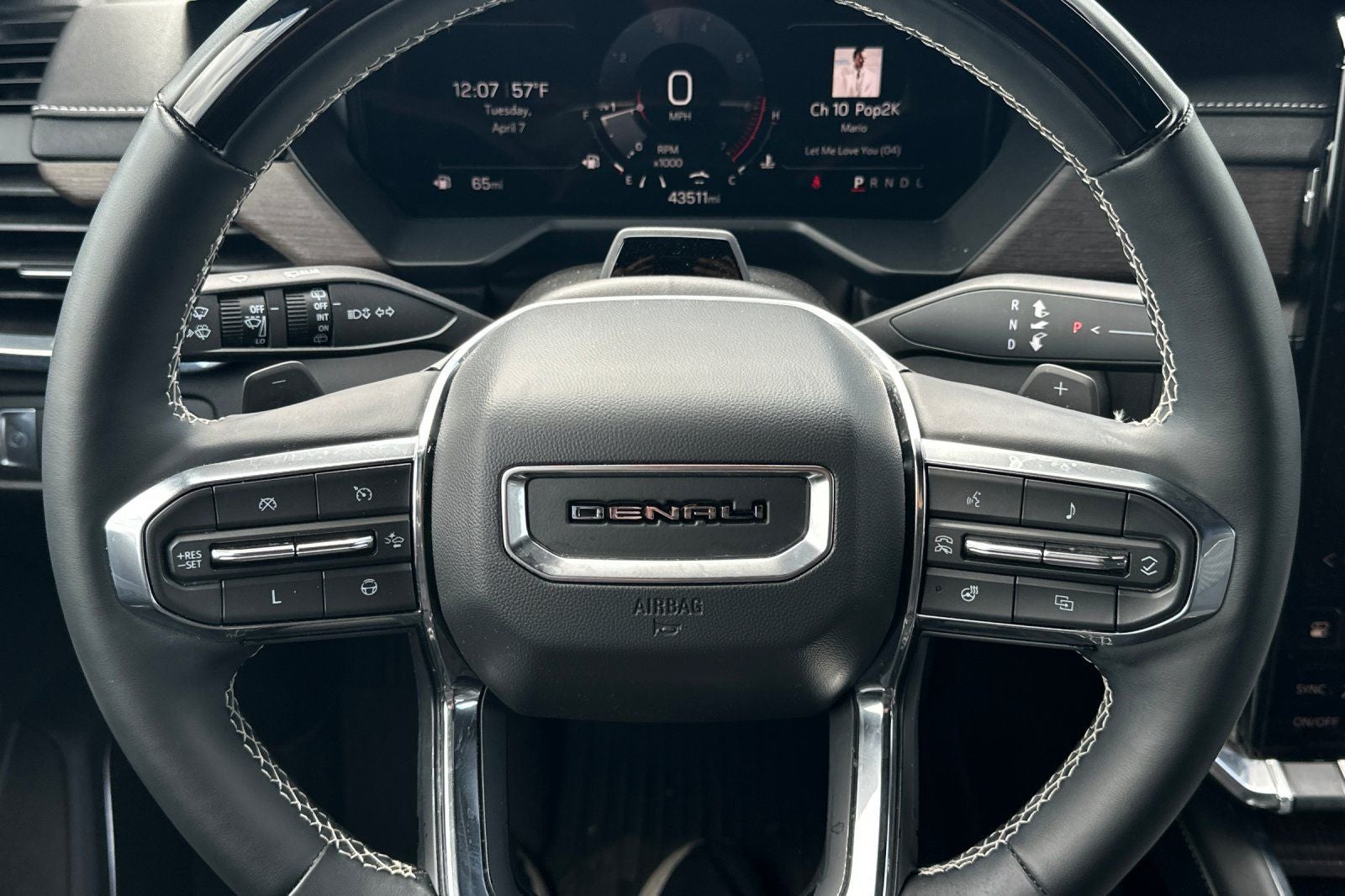 2024 GMC Acadia Denali