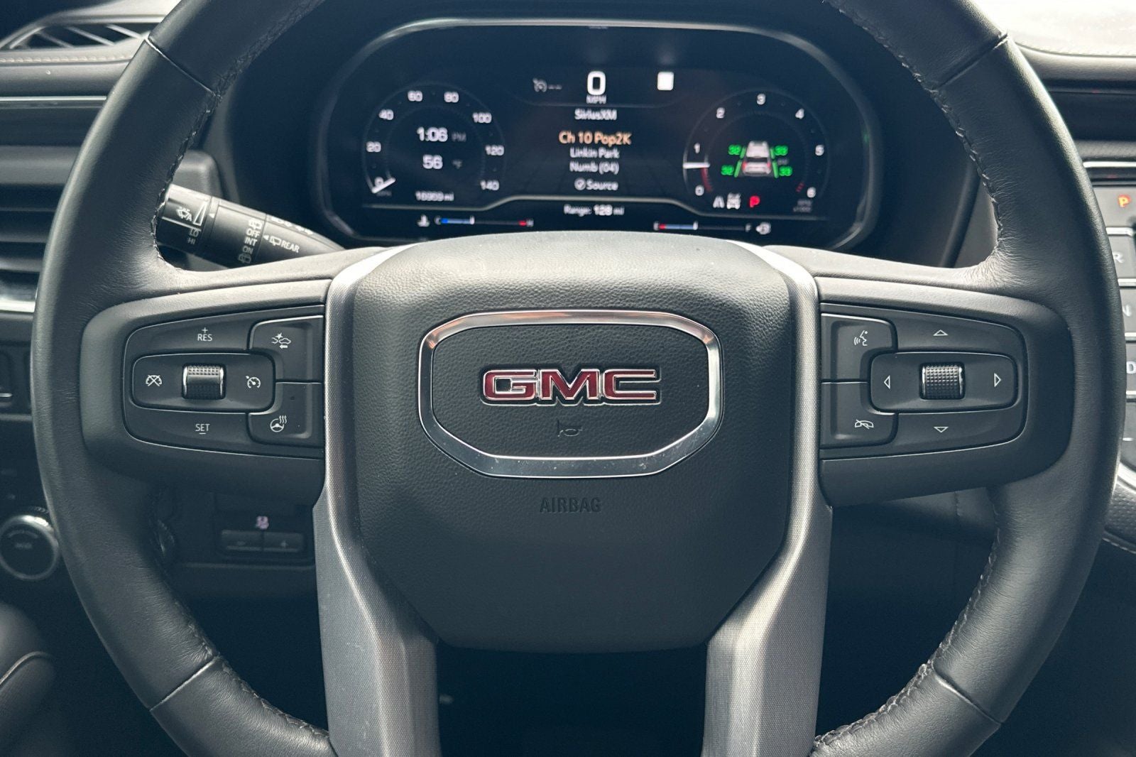 2022 GMC Yukon SLT