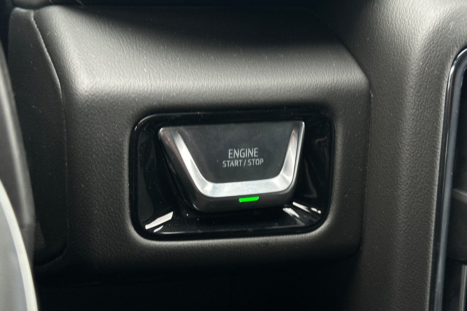 2025 GMC Yukon XL AT4