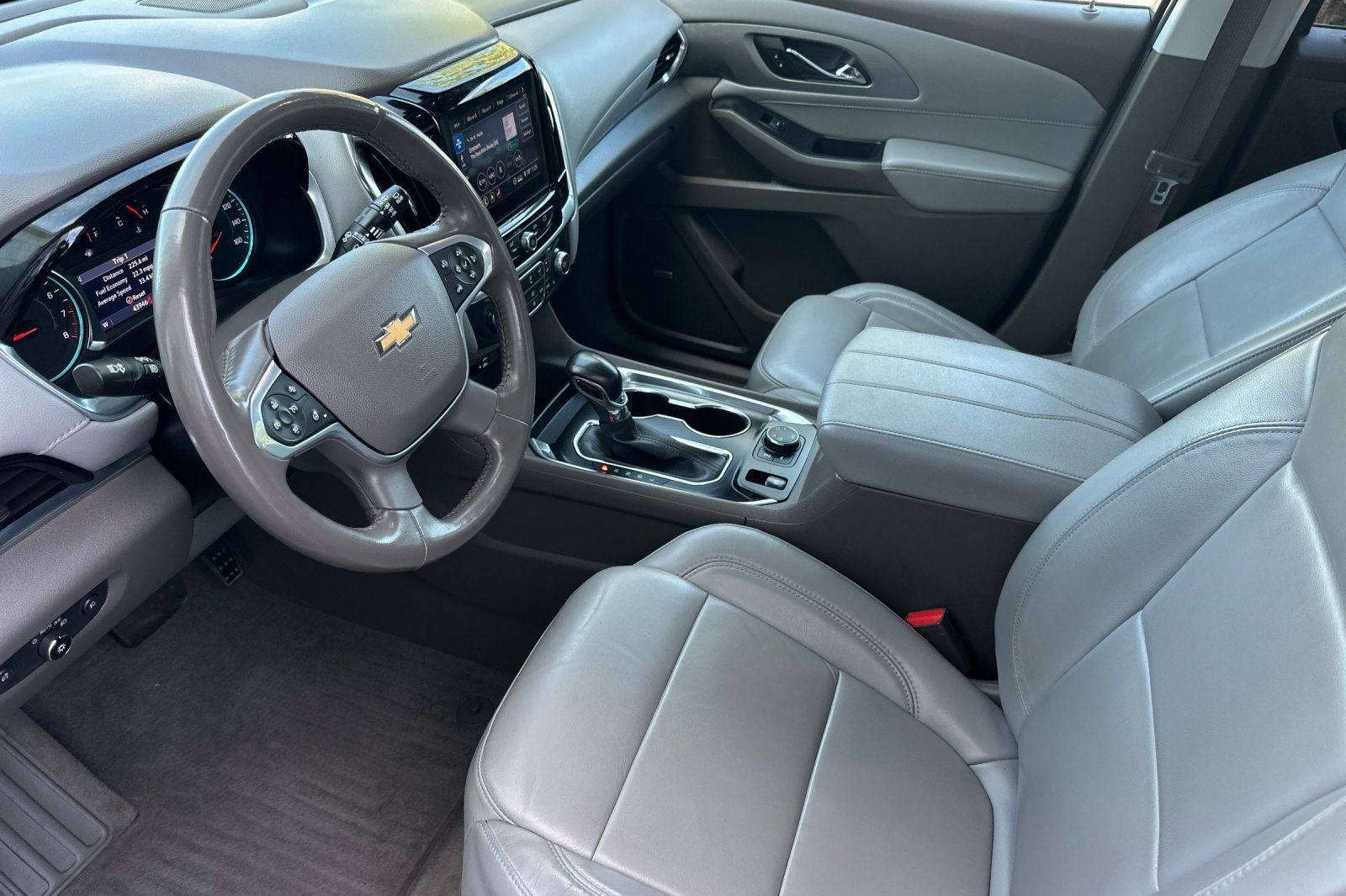 2021 Chevrolet Traverse LT Leather