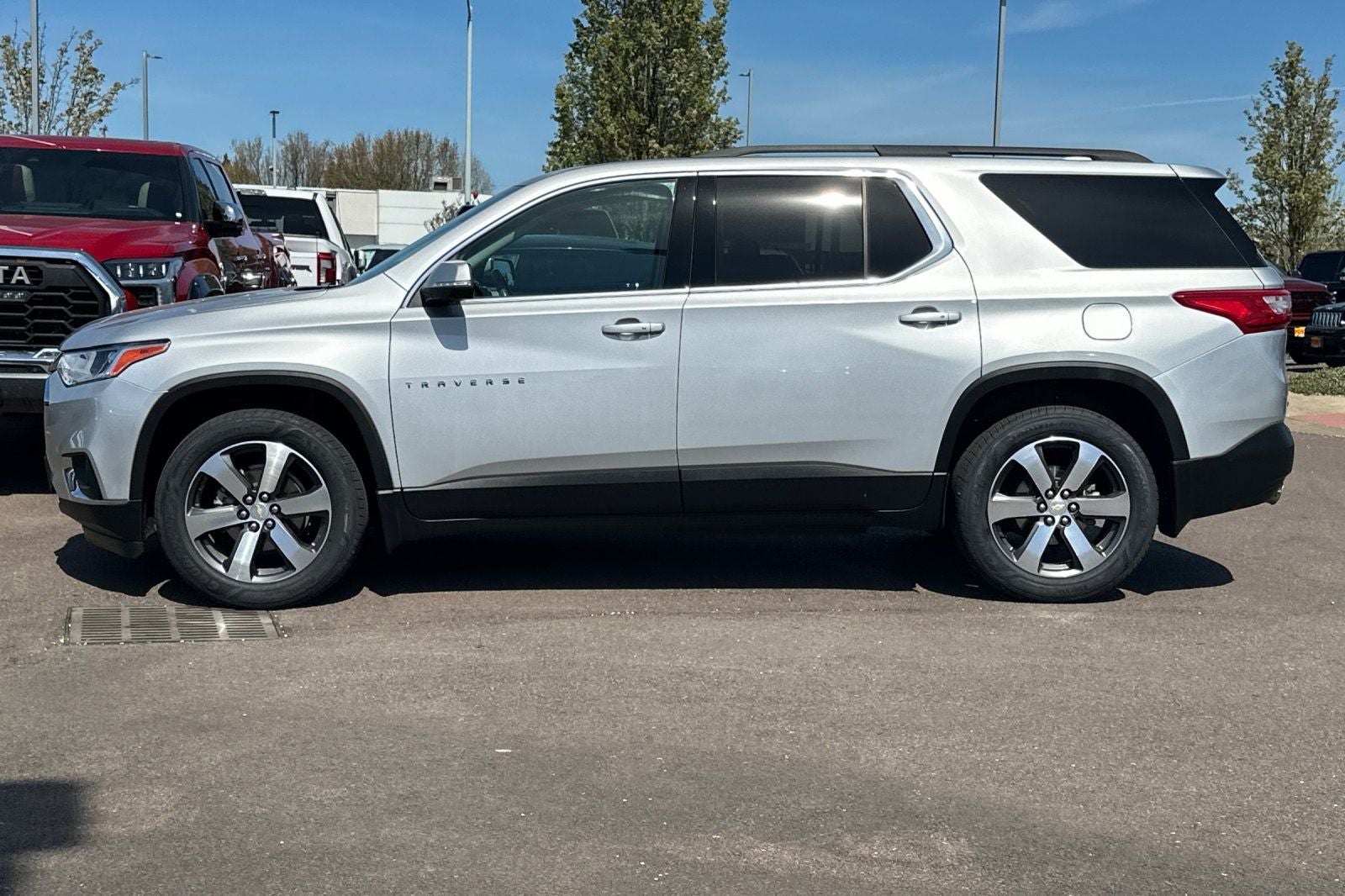 2021 Chevrolet Traverse LT Leather