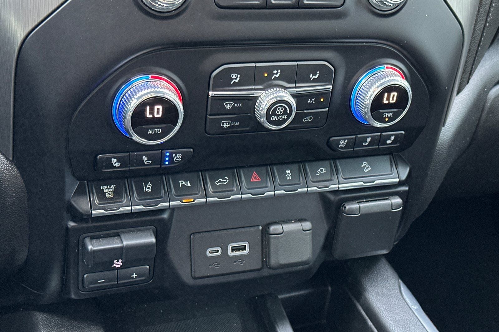 2023 GMC Sierra 3500HD Denali