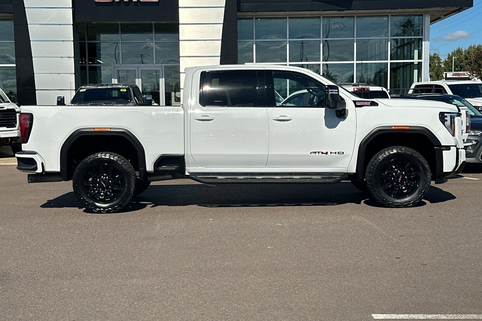 2025 GMC Sierra 2500HD AT4