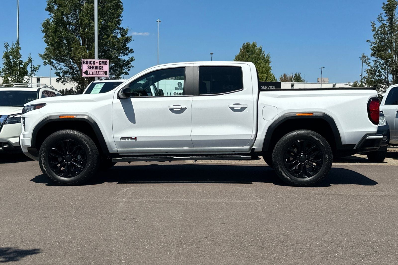 2024 GMC Canyon AT4