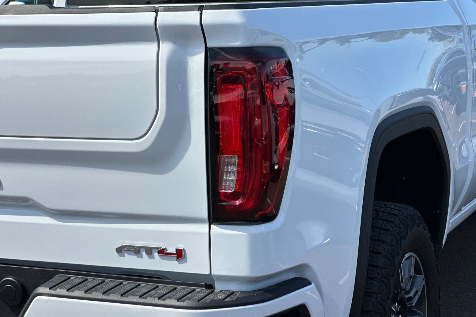 2025 GMC Sierra 1500 AT4