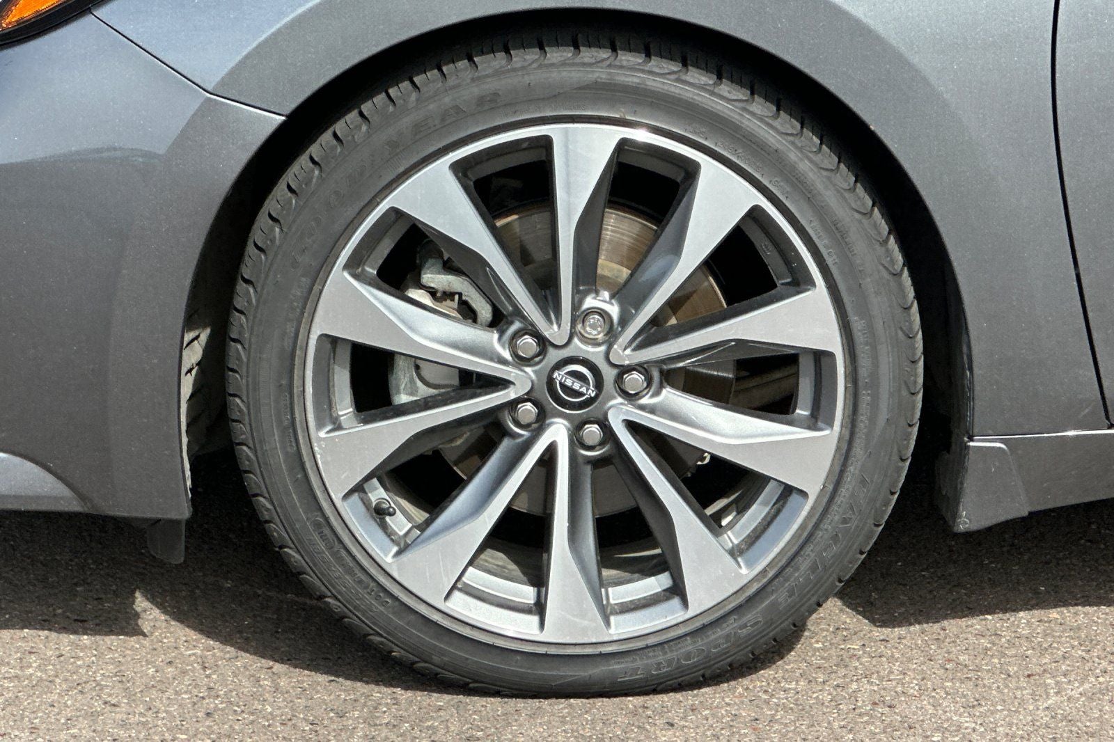 2023 Nissan Maxima Platinum