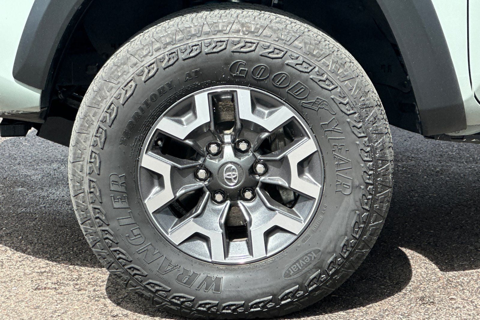2023 Toyota Tacoma TRD Off-Road V6