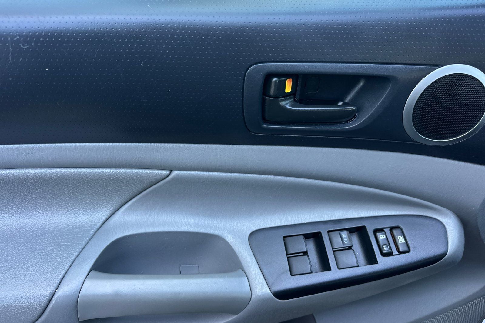 2012 Toyota Tacoma Base V6